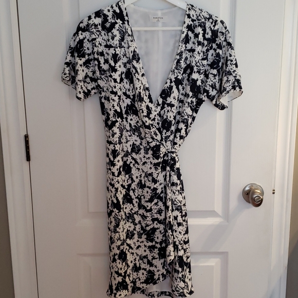 Aritzia Wallace dress - Picture 2 of 4